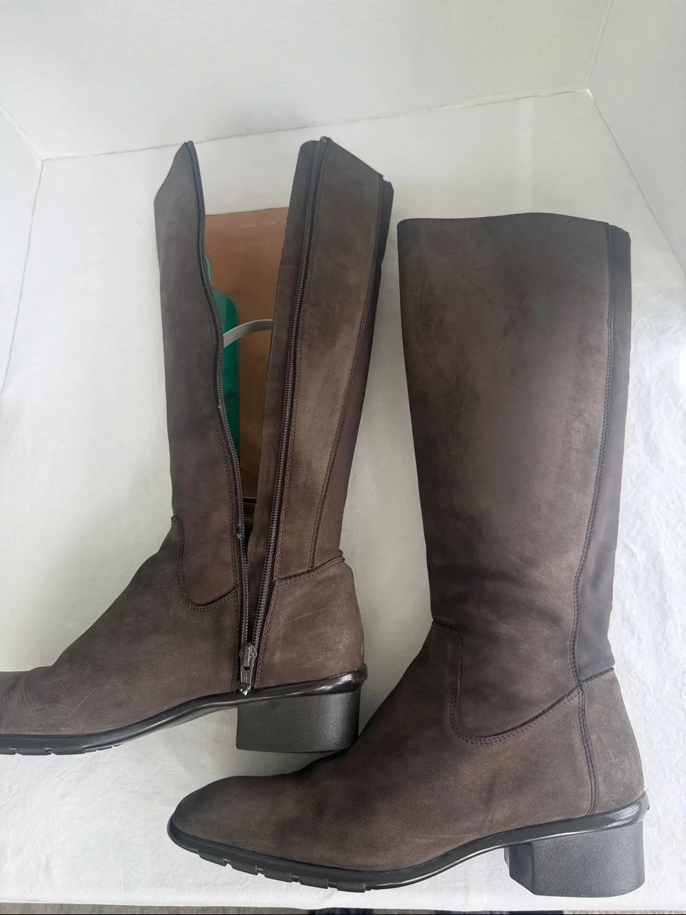 Donald Pliner Sz 9.5 Chocolate Brown Leather Air Touch Systems Tall Riding Boots